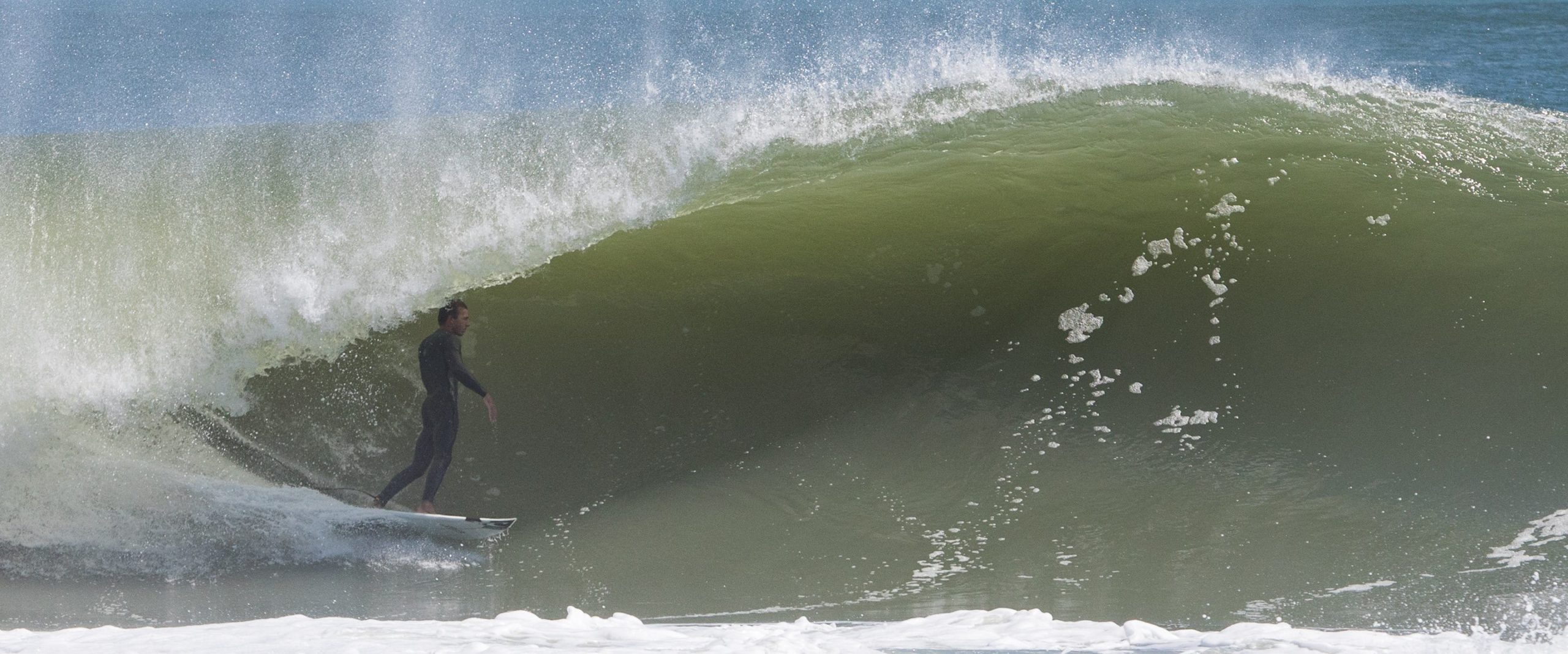 O'NEILL（オニール）チームメンバー CORY LOPEZ（コーリー・ロペス） チューブライディング