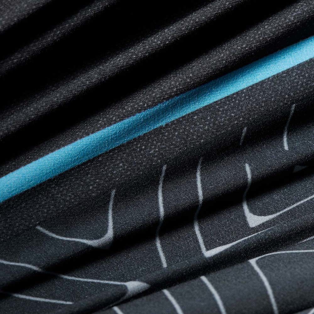 オニールのボードショーツ機能 ハイパーフリークストレッチで伸縮性が360度に130%アップし、水中でのパフォーマンスをさらに引き出します。