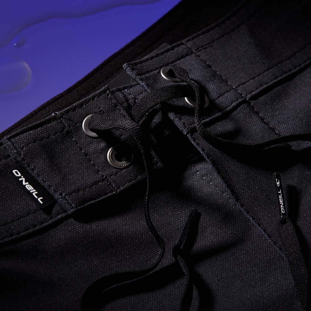 オニールのボードショーツ機能 フレックスドローコードでヒモがのびるので腰快適性120%UP